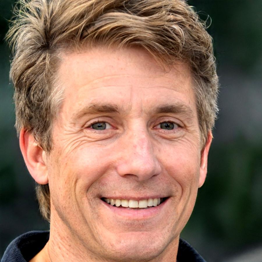 Portrait de Marc Dubois, Directeur Stratégique
